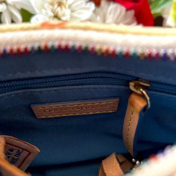 Mini Dooney and Bourke purse - Picture 7 of 7